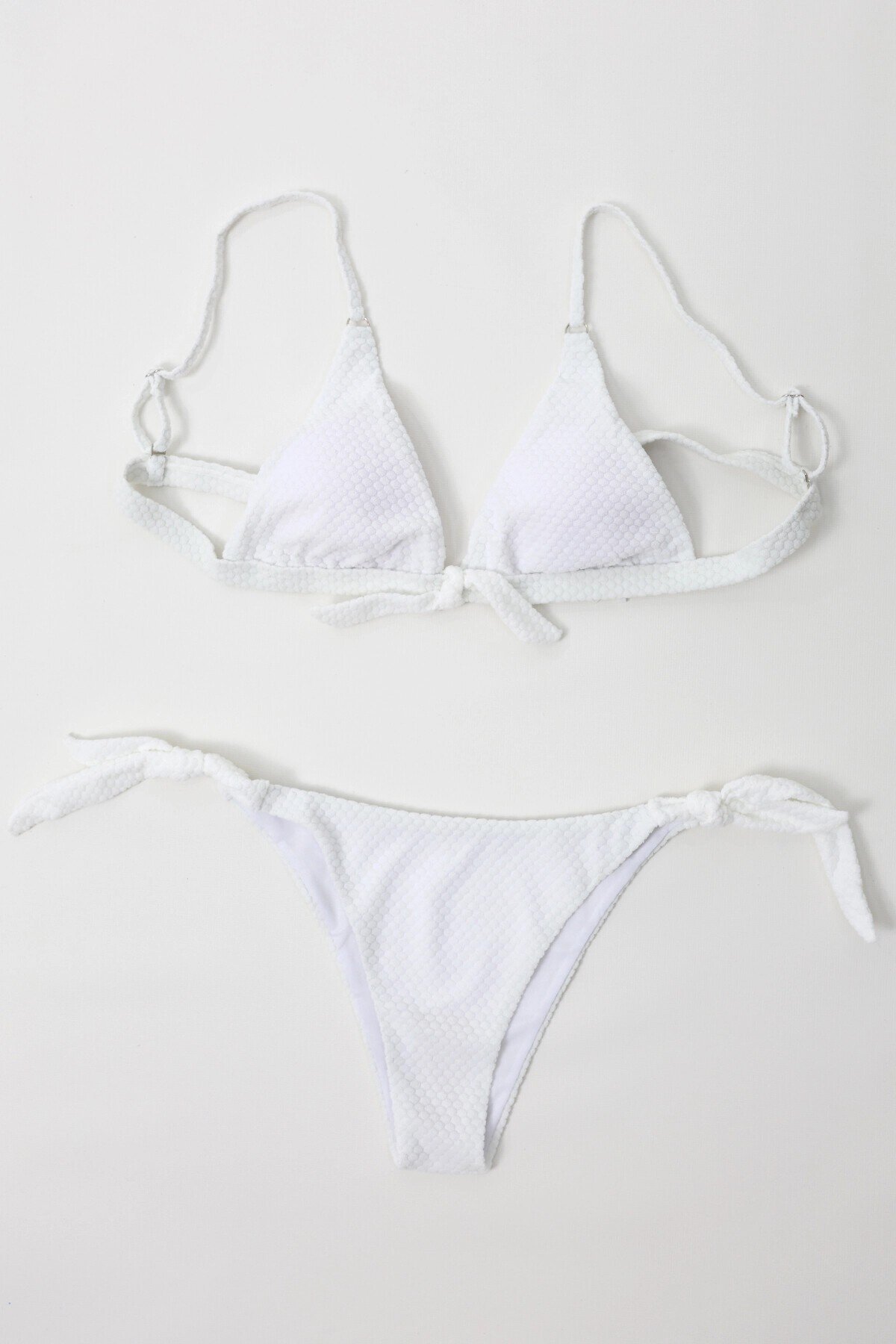 Kadın Beyaz İp Bağlamalı Astarlı Büyük Beden Üçgen Bikini Takım HZL24S-LC2228