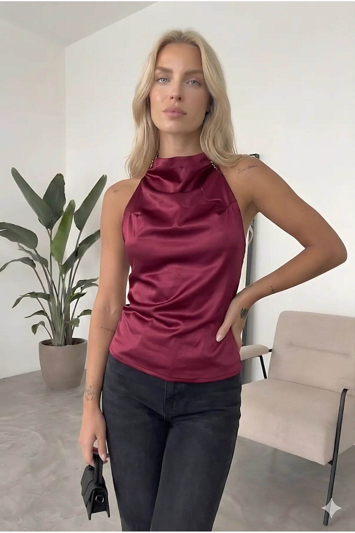 Kadın Bordo Halter Yaka Saten Kumaş Sırt Dekolteli Bluz HZL26W-FRY123801