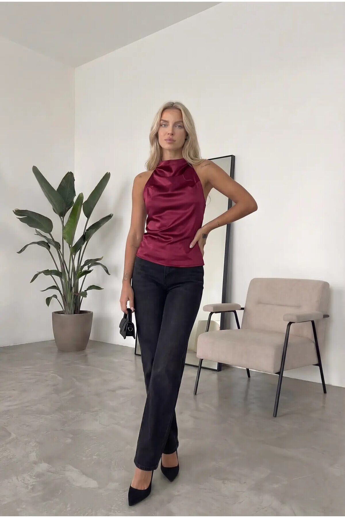 Kadın Bordo Halter Yaka Saten Kumaş Sırt Dekolteli Bluz HZL26W-FRY123801