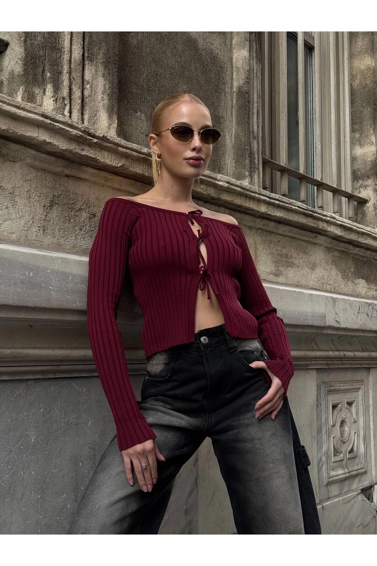 Kadın Bordo Önden Bağlamalı Madonna Yaka Crop Bluz HZL25W-ZK10331