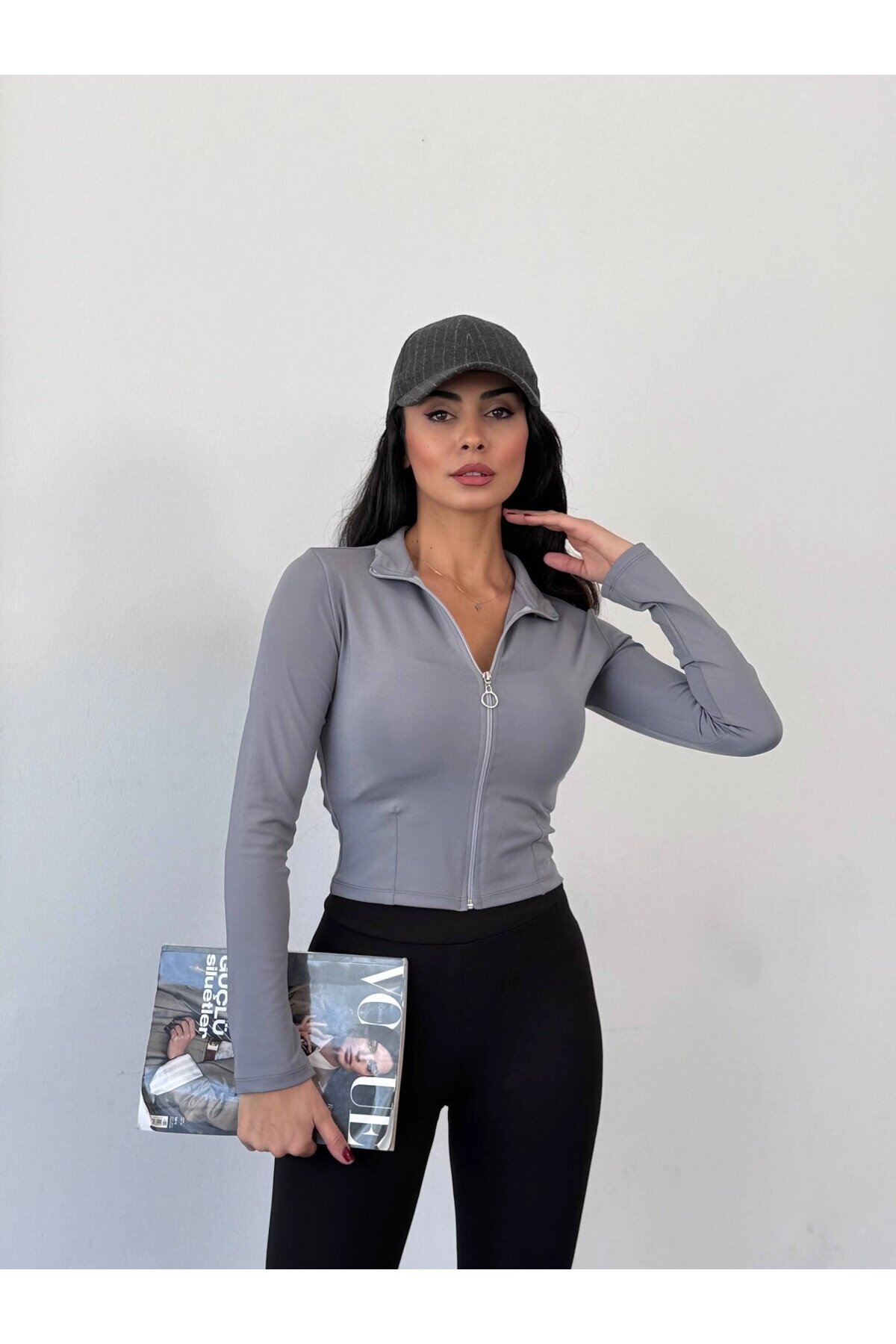 Kadın Gri Dalgıç Kumaş Fermuar Kapamalı Parmak Geçirmeli Sweatshirt HZL25W-FRY123441