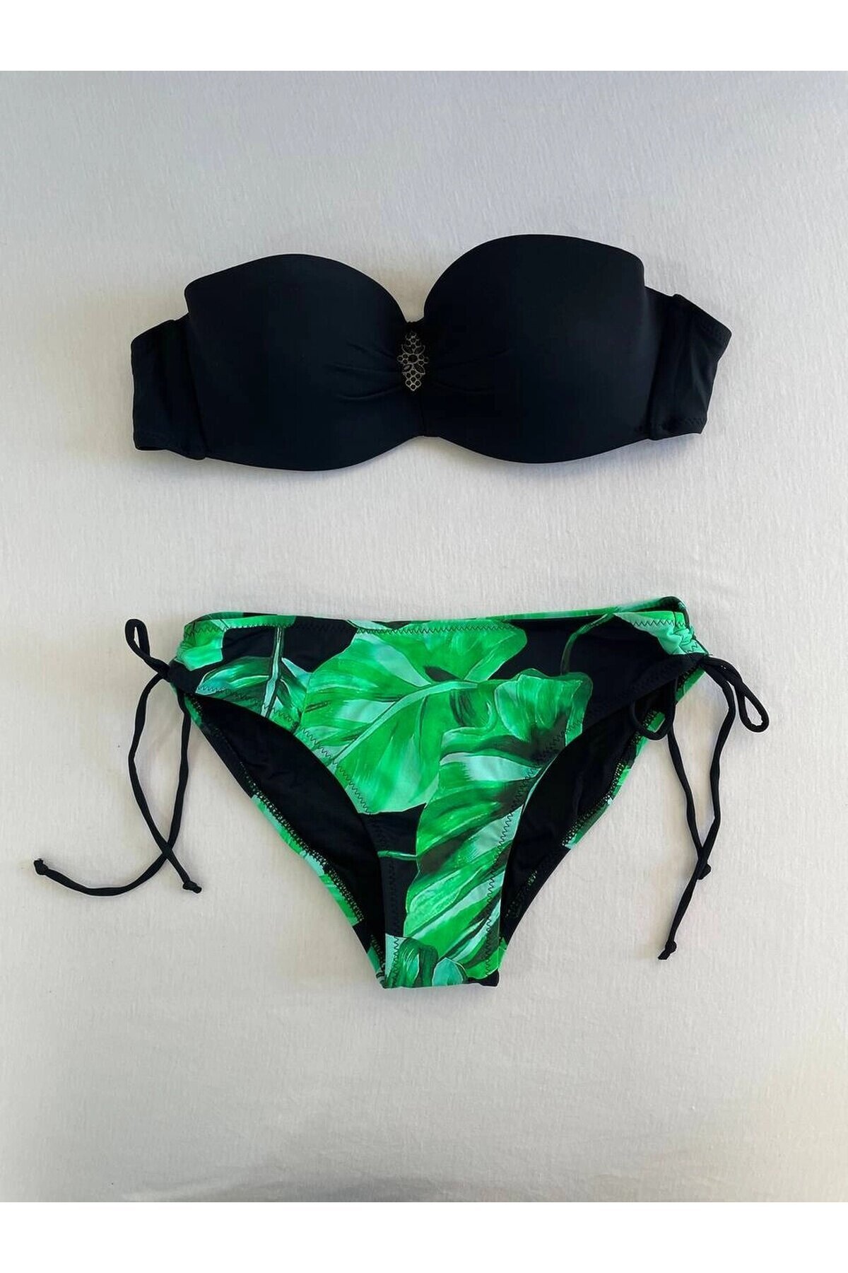 Kadın Siyah Toka Detaylı Yeşil Desen Bikini Takım HZL25S-LC3352