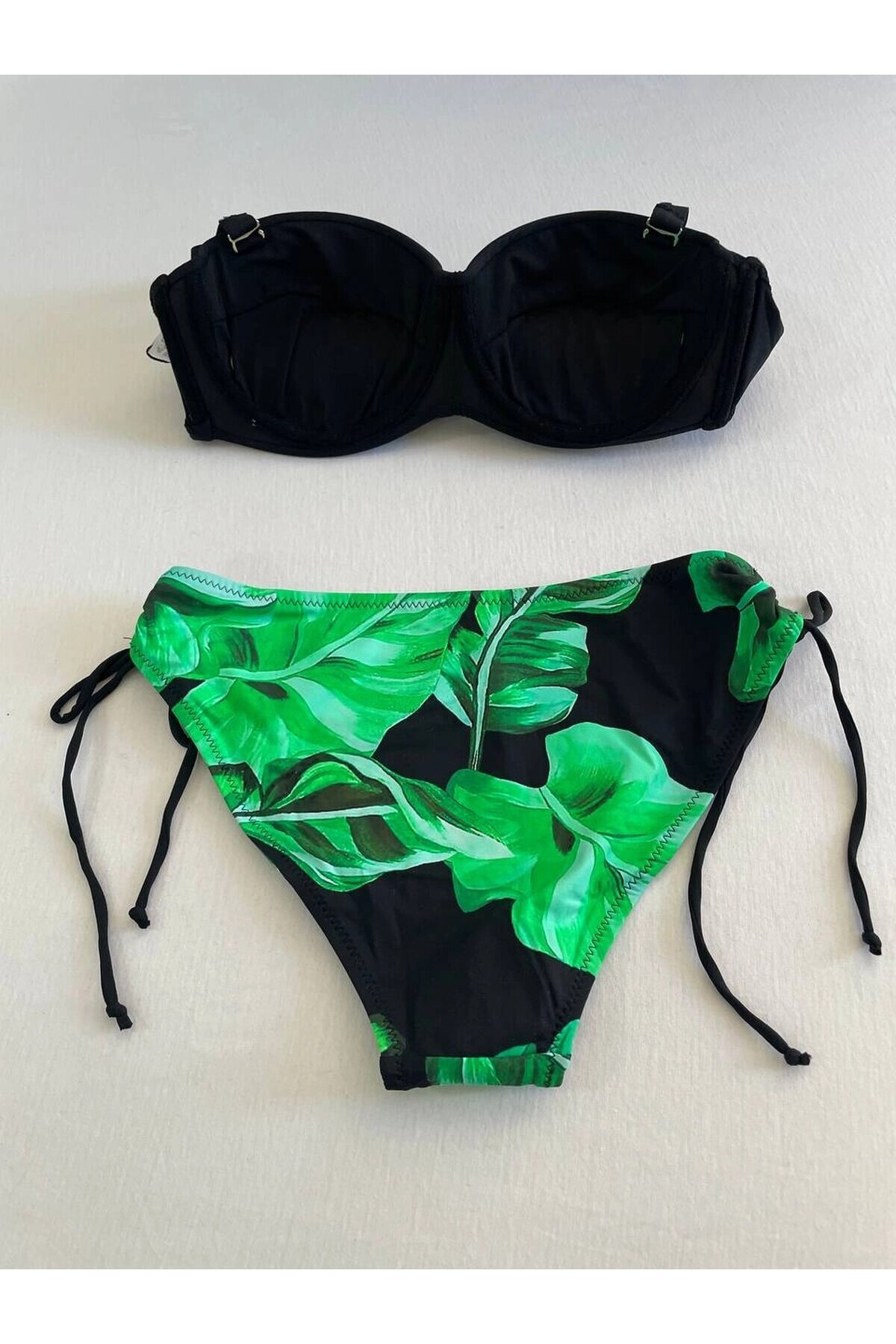 Kadın Siyah Toka Detaylı Yeşil Desen Bikini Takım HZL25S-LC3352
