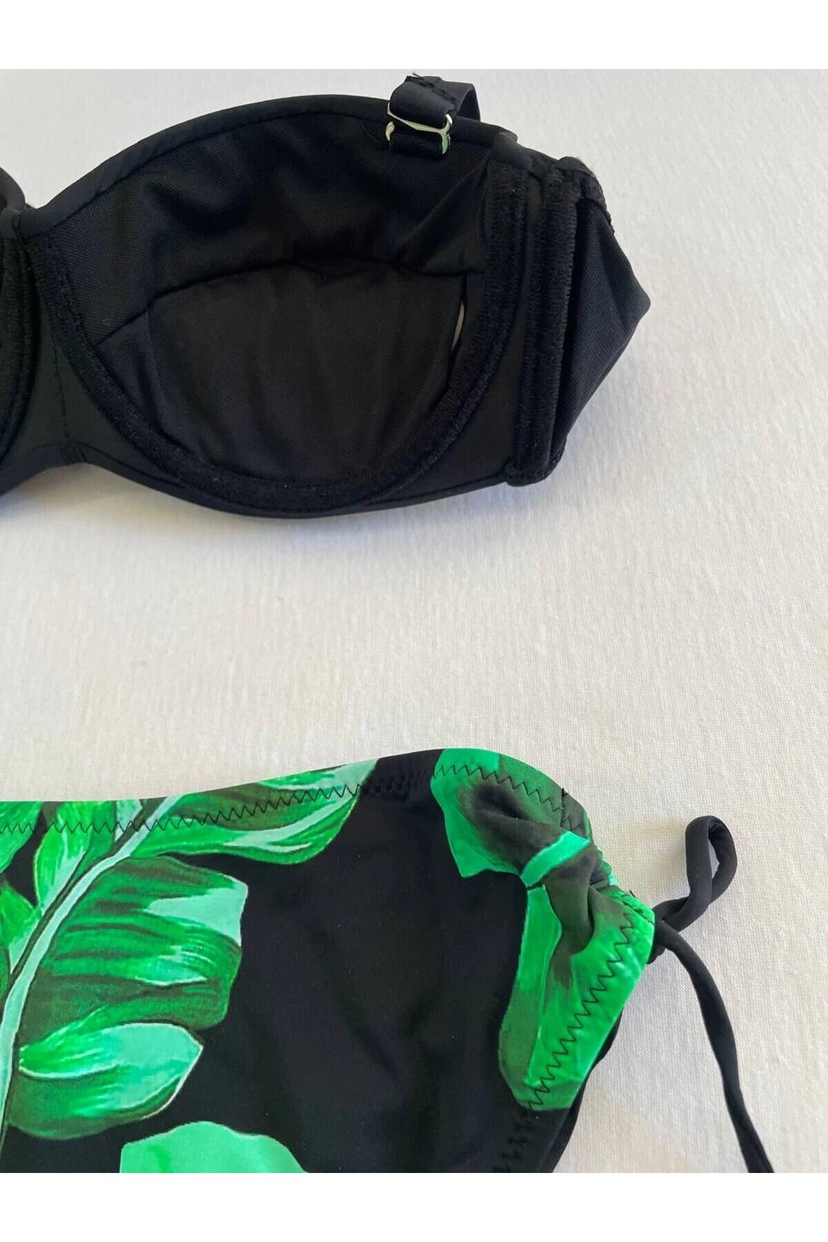 Kadın Siyah Toka Detaylı Yeşil Desen Bikini Takım HZL25S-LC3352