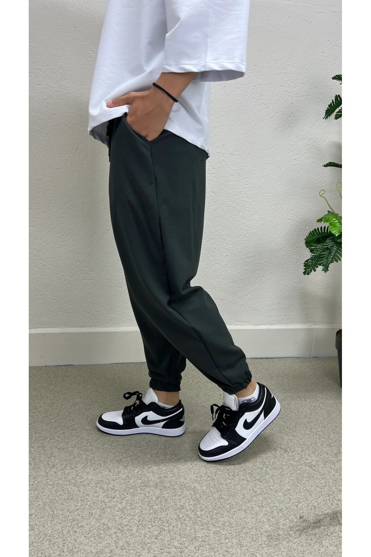 Erkek Füme Beli ve Paçası Lastikli Bol Kesim Jogger Eşofman Altı HZL24S-MXC8989-342