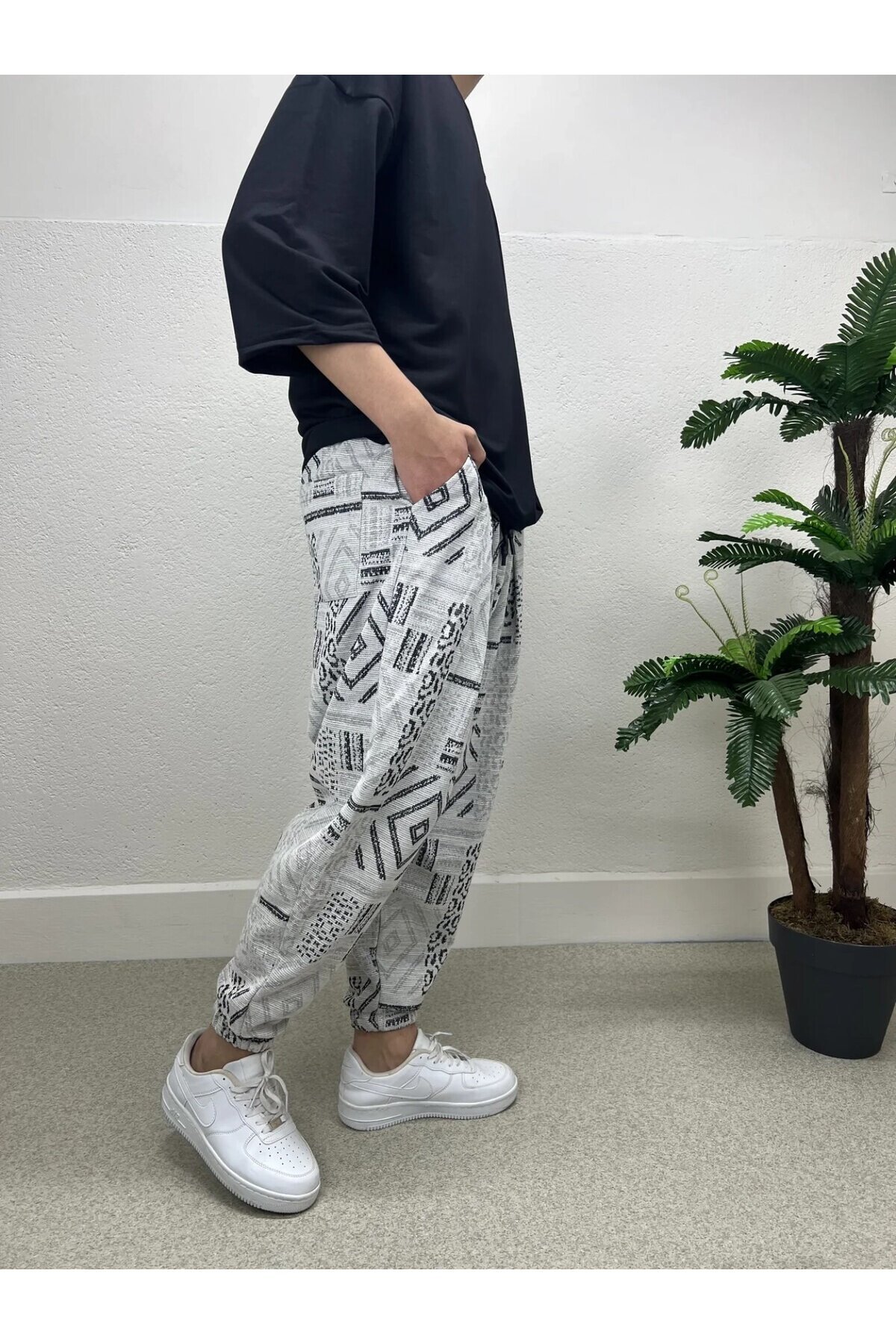 Erkek Gri Antrasit Beli ve Paçası Lastikli Bol Kesim Jogger Eşofman Altı HZL24S-MXC8989-153
