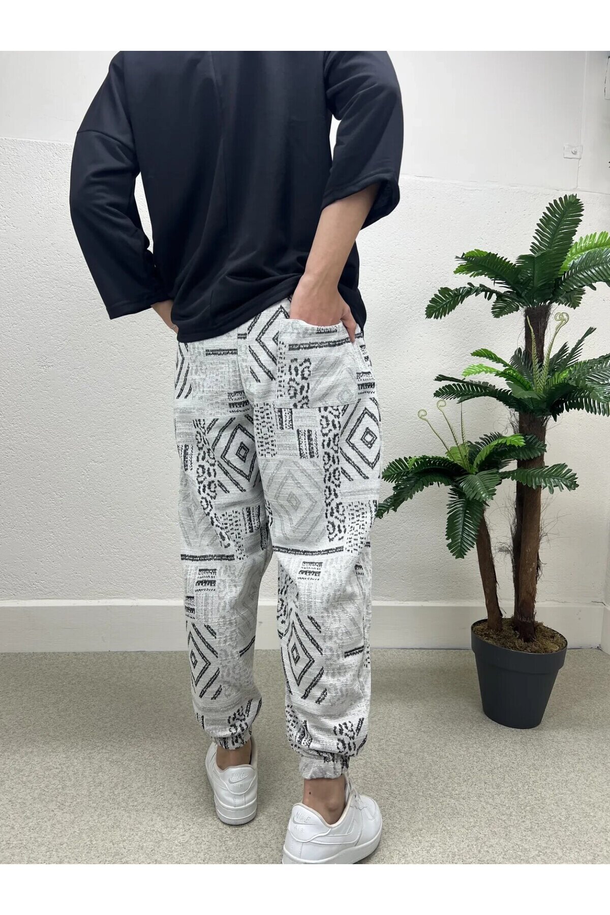Erkek Gri Antrasit Beli ve Paçası Lastikli Bol Kesim Jogger Eşofman Altı HZL24S-MXC8989-153