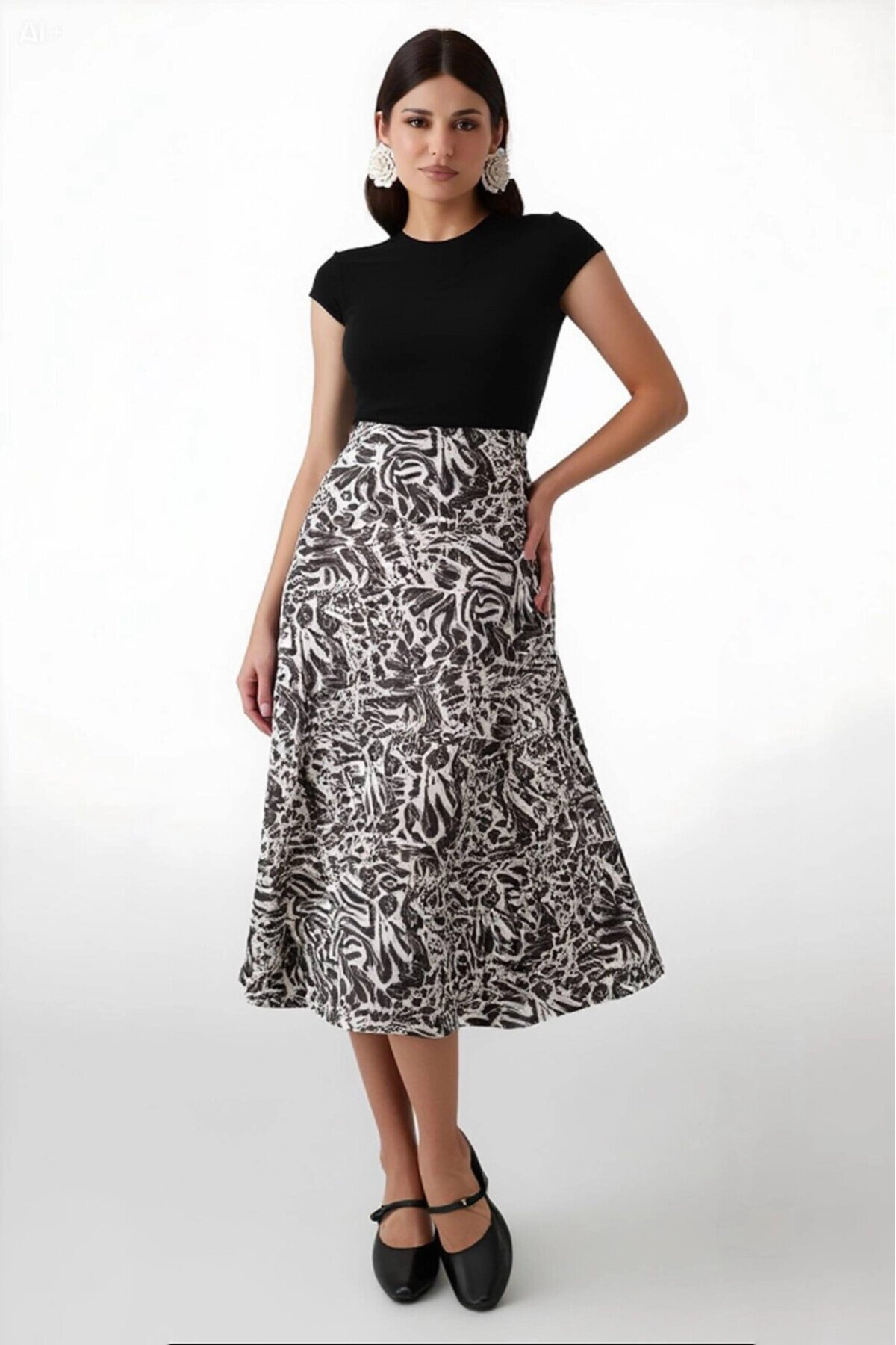 Kadın Açık Bej Zebra Desenli Saten Yüzeyli Beli Lastikli Midi Boy Etek Hzl23S-BD1101471