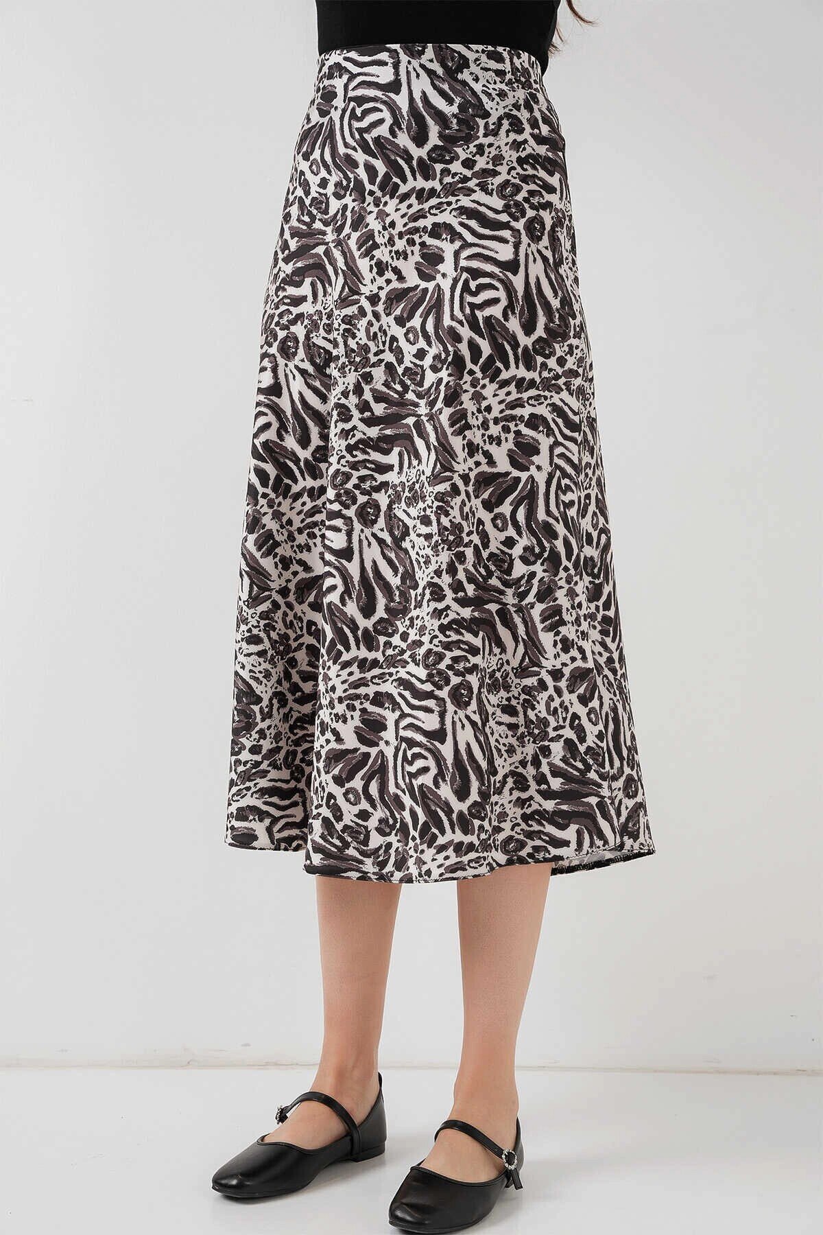 Kadın Açık Bej Zebra Desenli Saten Yüzeyli Beli Lastikli Midi Boy Etek Hzl23S-BD1101471