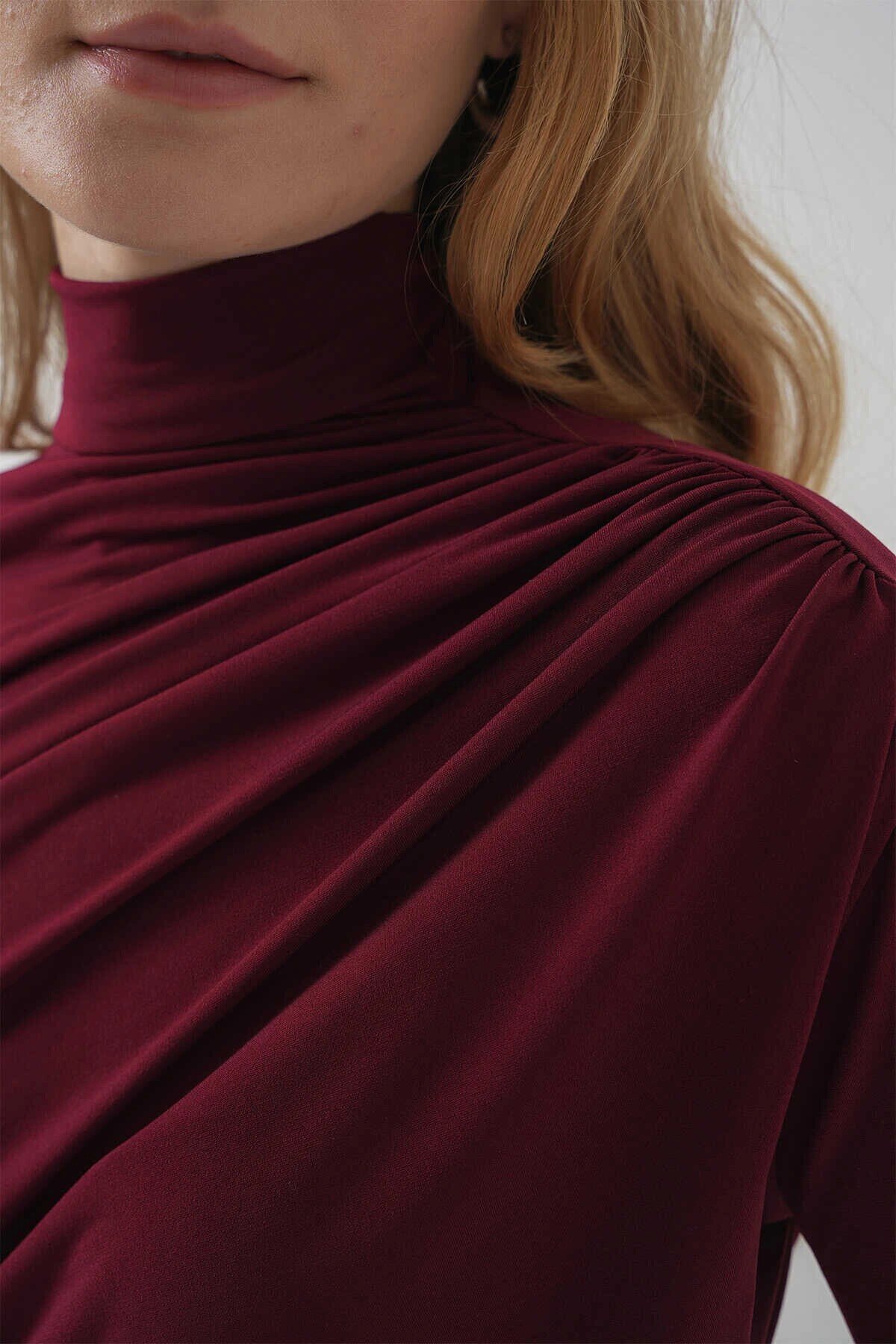 Kadın Bordo Büzgü Detay Balıkçı Yaka Sandy Bluz HZL25W-BD19251