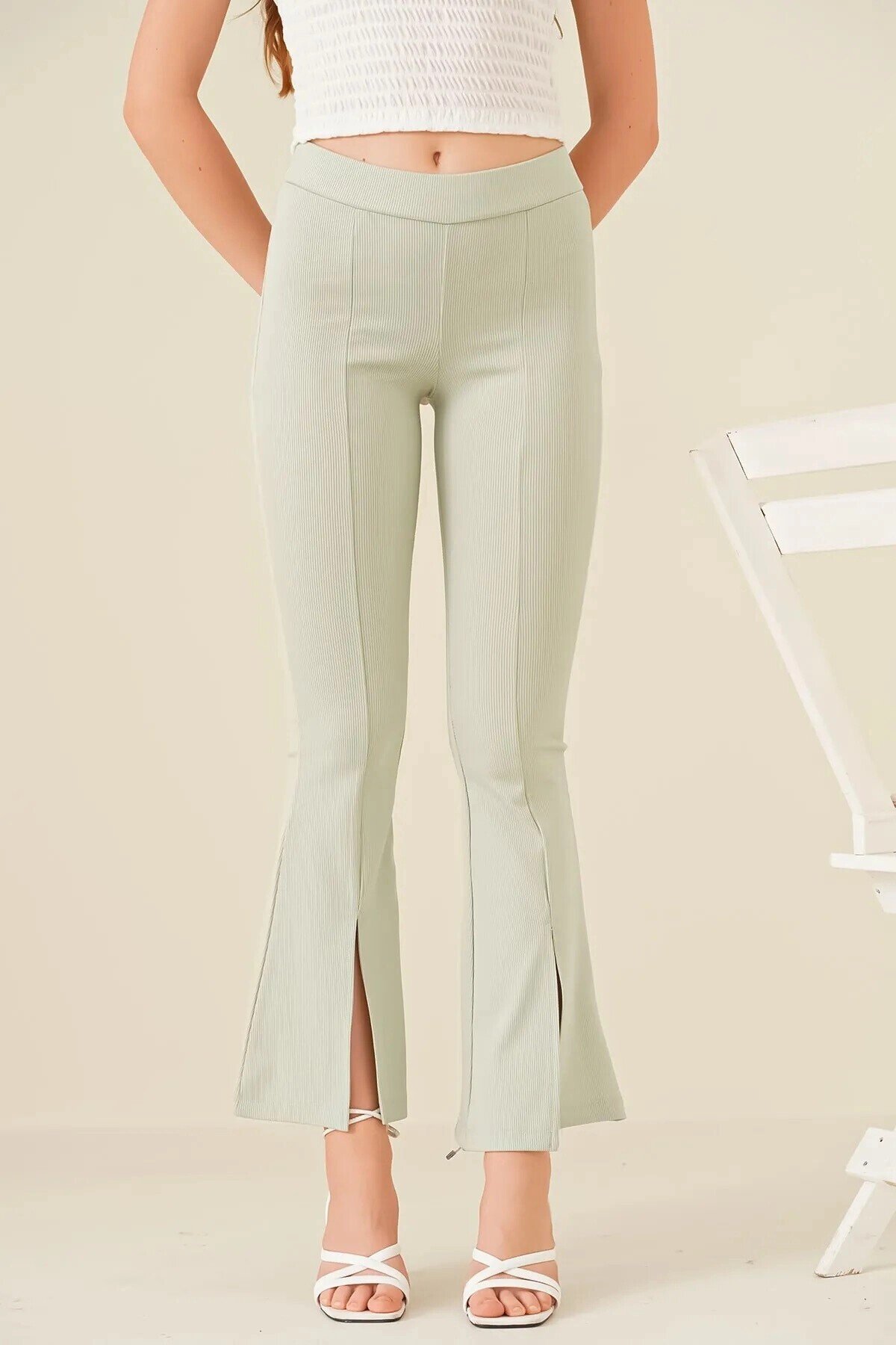 Kadın Çağla Fitilli Yırtmaçlı Şekillendirici İspanyol Paça Likralı Örme Pantolon HZL23S-BD165481