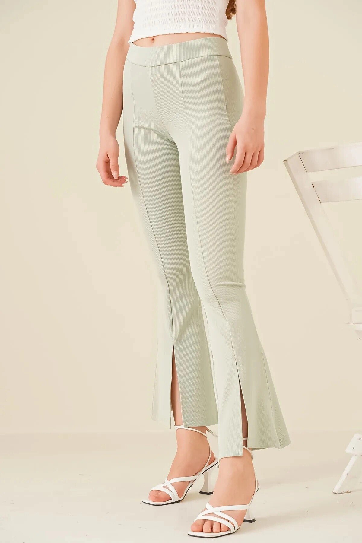 Kadın Çağla Fitilli Yırtmaçlı Şekillendirici İspanyol Paça Likralı Örme Pantolon HZL23S-BD165481