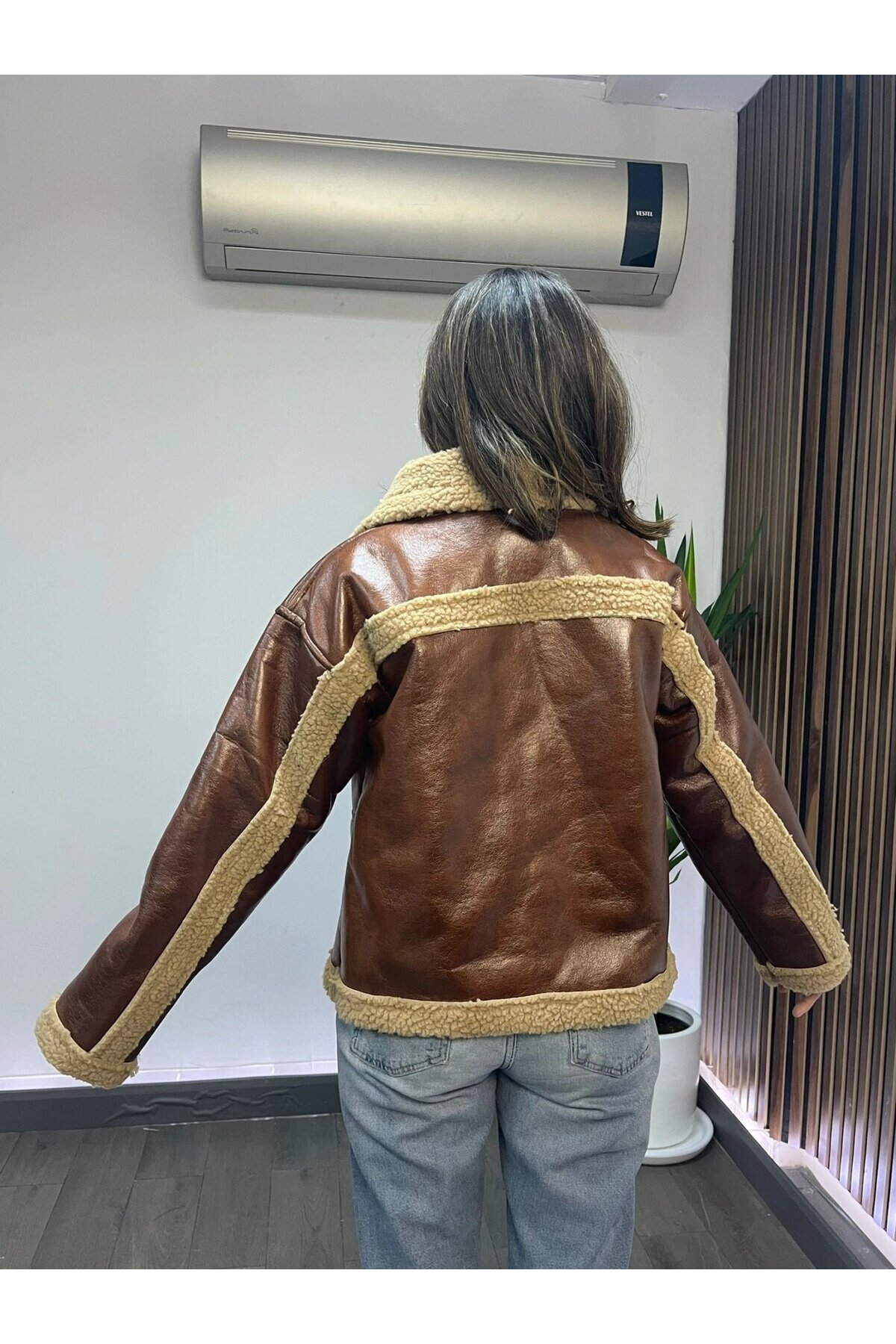 Kadın Camel İçi Kürklü Düğmeli Suni Deri Mont HZL23W-BRC129331