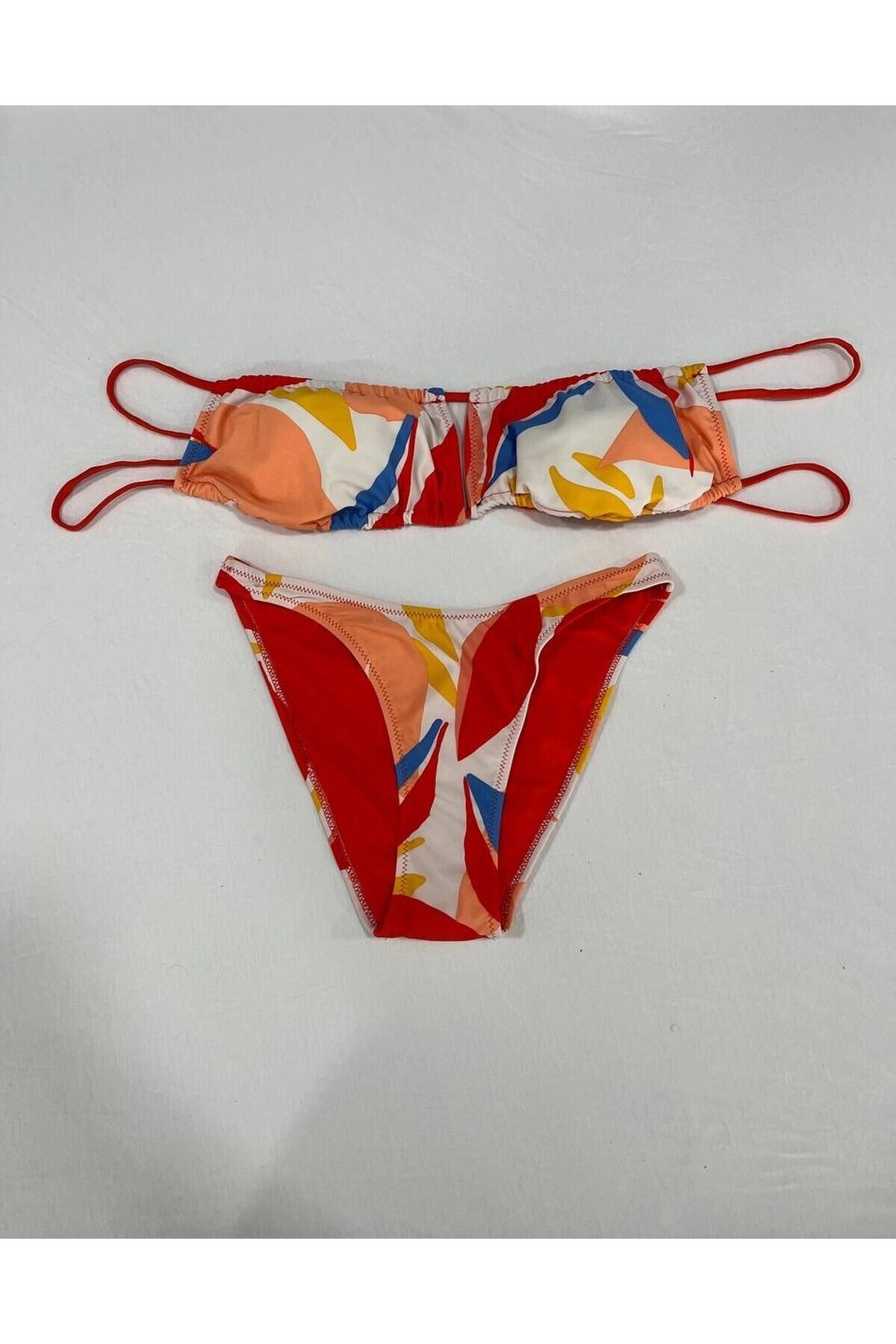 Kadın Çok Renkli Tropikal Desenli Astarlı Straplez Bikini Takım HZL25S-AR1666