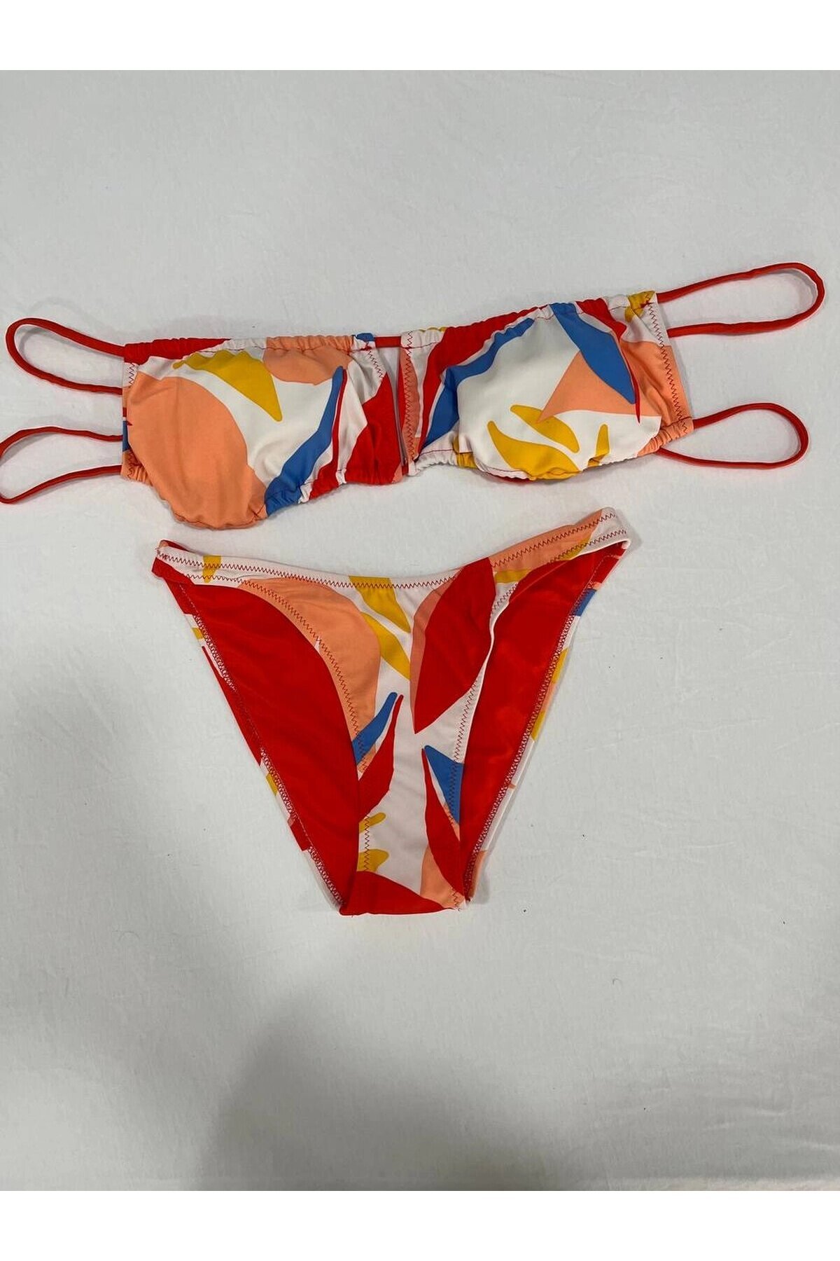 Kadın Çok Renkli Tropikal Desenli Astarlı Straplez Bikini Takım HZL25S-AR1666