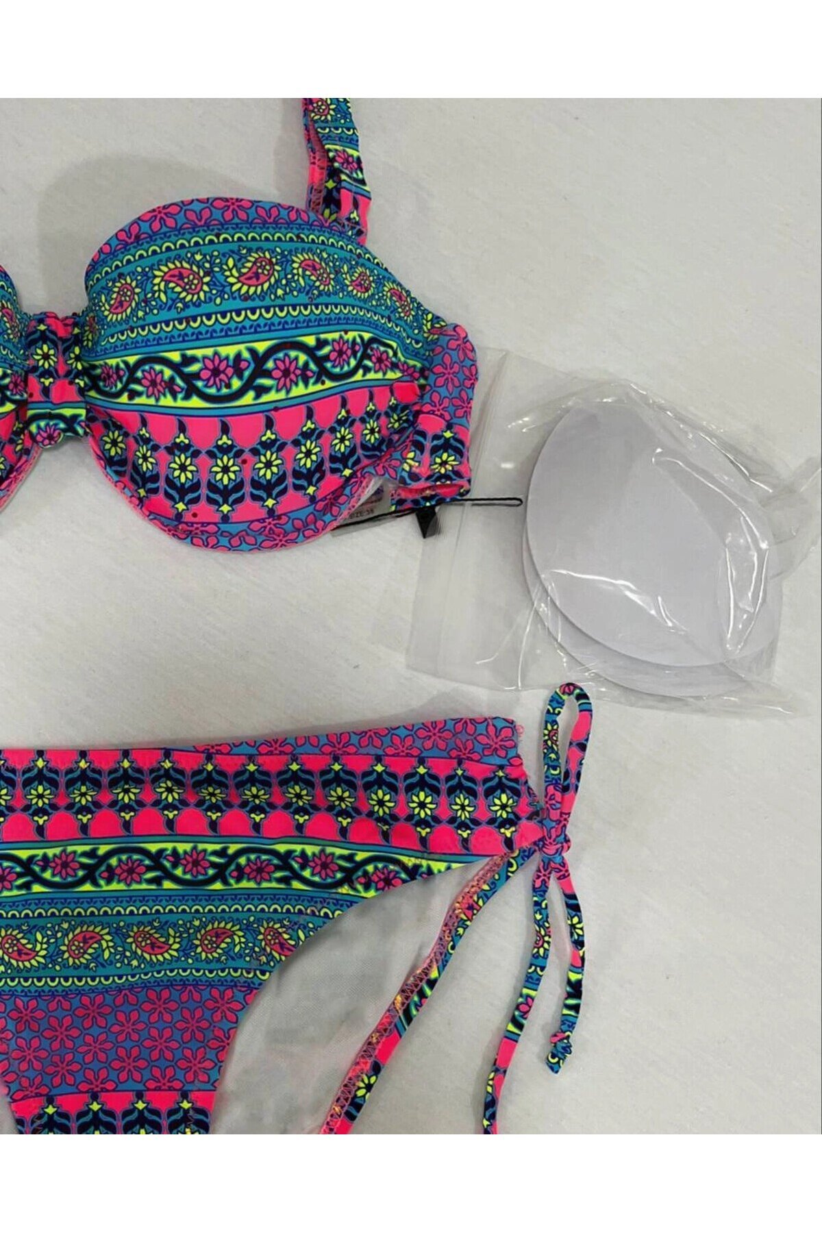 Kadın Fuşya Çok Renkli Etnik Desen Atarlı Bikini Takımı HZL25S-LC8004