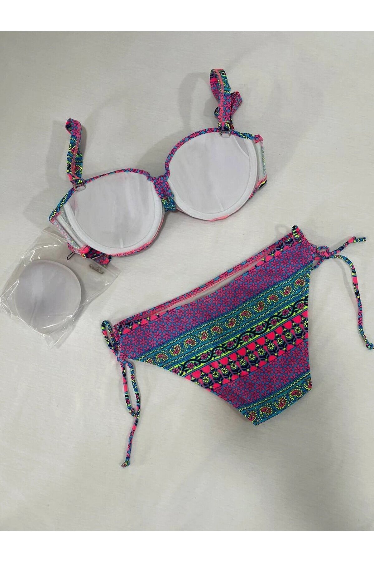 Kadın Fuşya Çok Renkli Etnik Desen Atarlı Bikini Takımı HZL25S-LC8004