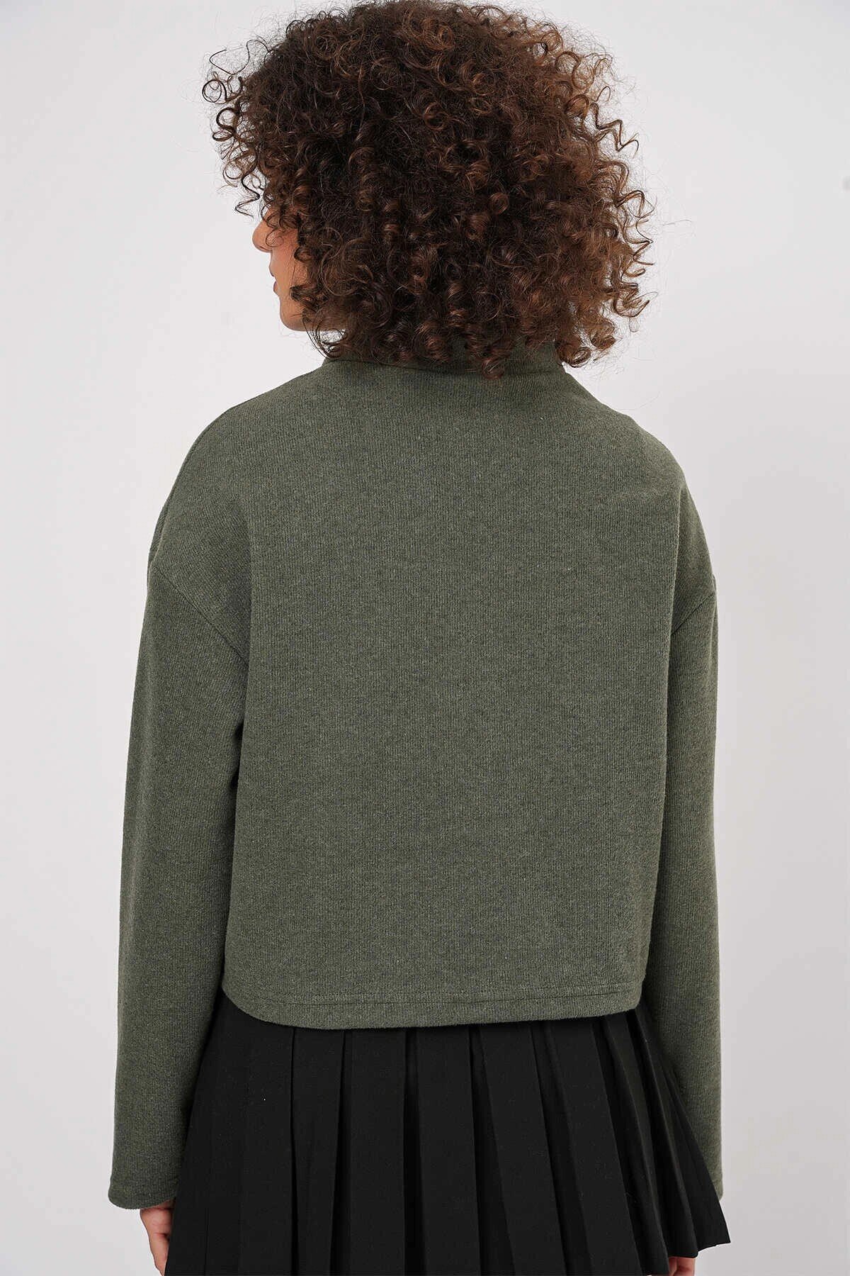 Kadın Haki Yakası Fermuarlı Örme Sweatshirt HZL25W-BD1554491