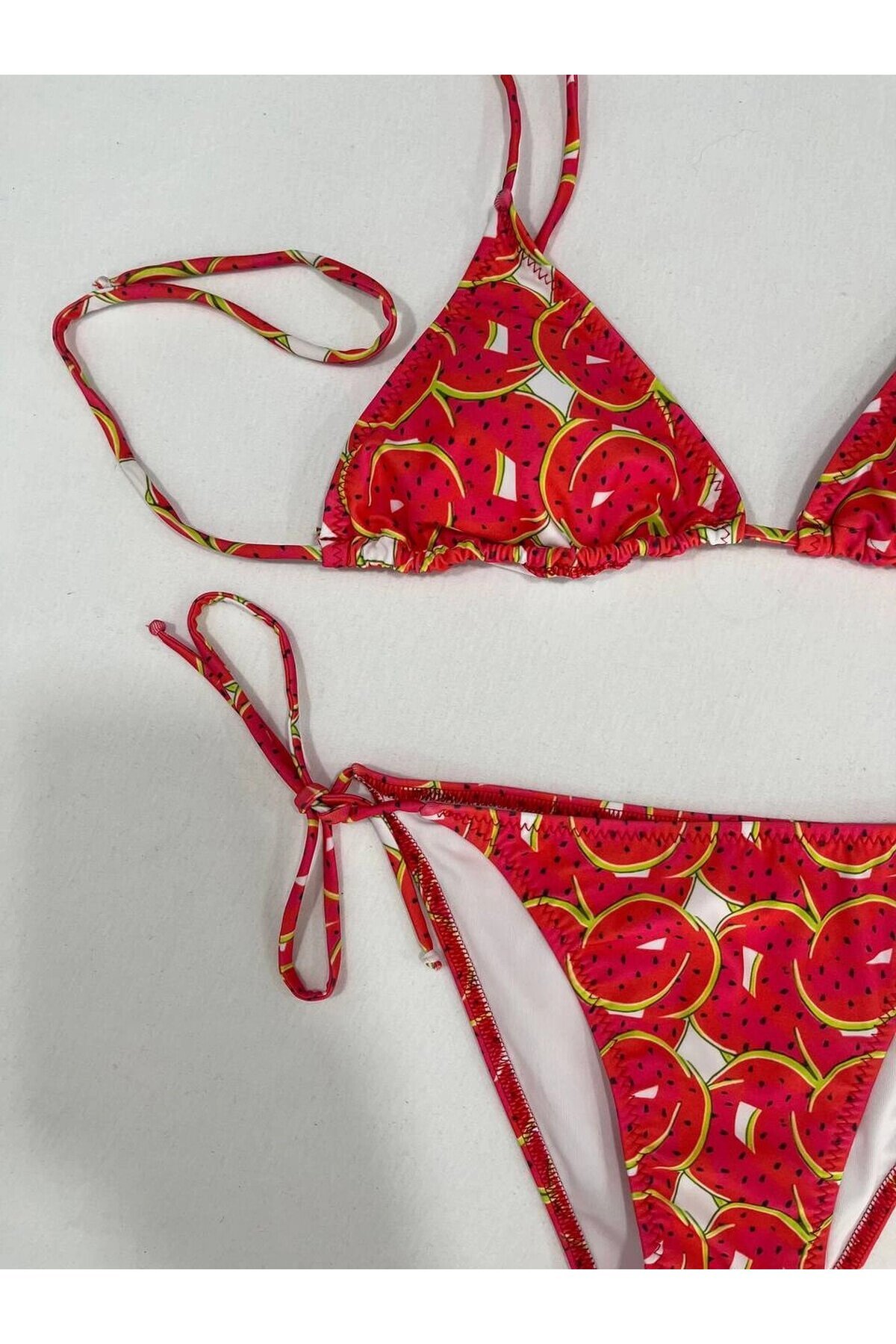 Kadın Kırmızı Karpuz Desen Boyundan İp Bağlamalı Üçgen Bikini Takımı HZL25S-LC5005