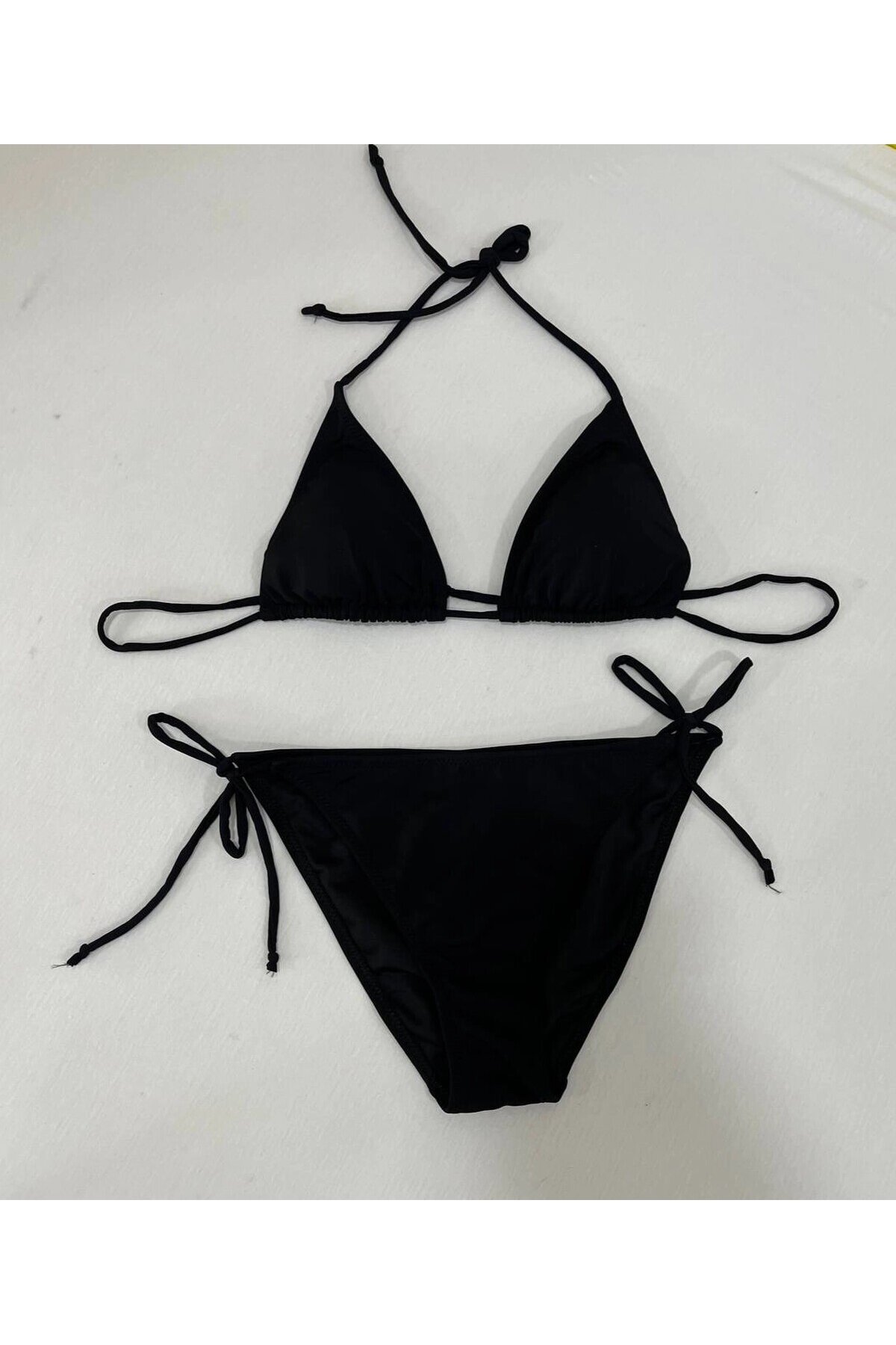 Kadın Siyah Boyundan İp Bağlamalı Üçgen Bikini Takımı HZL25S-LC5005