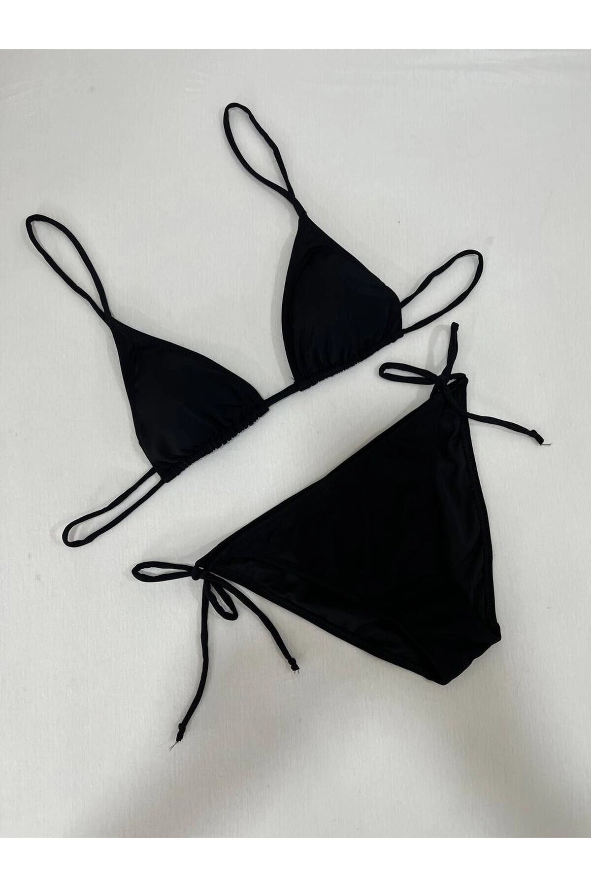 Kadın Siyah Boyundan İp Bağlamalı Üçgen Bikini Takımı HZL25S-LC5005