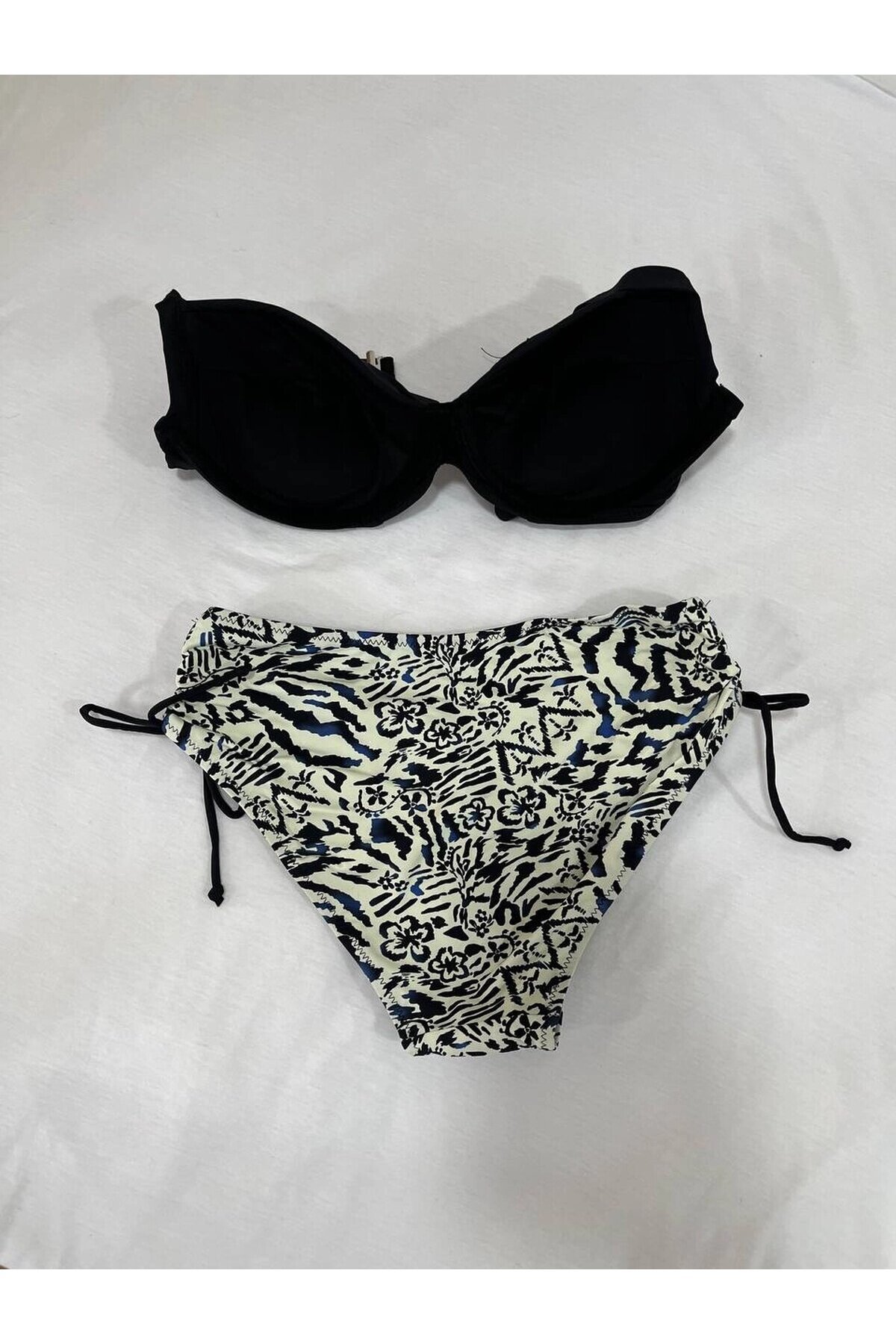 Kadın Siyah Taş İşlemeli Bej Desenli Astarlı Büyük Beden Bikini Takımı HZL25S-LC3351