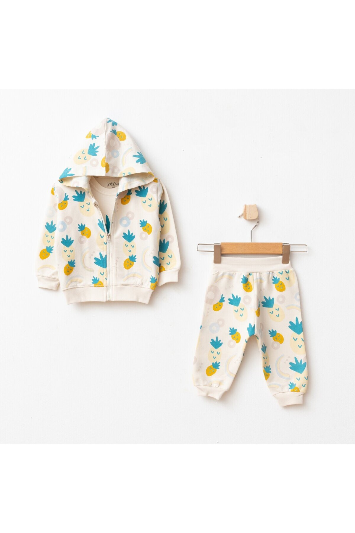 Kız Bebek Ananas Desenli Sweatshirt Pantolon T-shirt 3 lü Alt Üst Bebek Takımı 3Ay - 36Ay