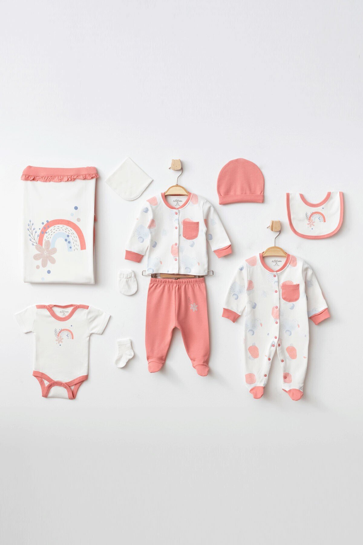 Kız Bebek Çiçek Desenli 10  Lu Hastane Çıkış Seti 0 Ay - 3 Ay