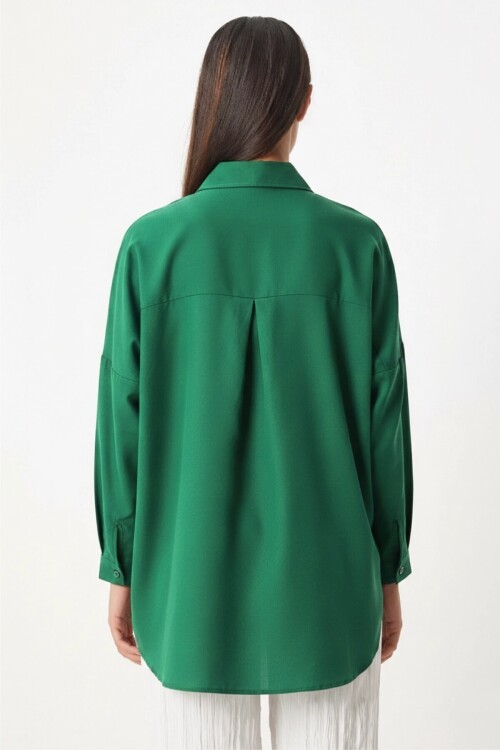 Kadın Zümrüt Yeşili Oversize Uzun Basic Gömlek HZL22W-BD139001